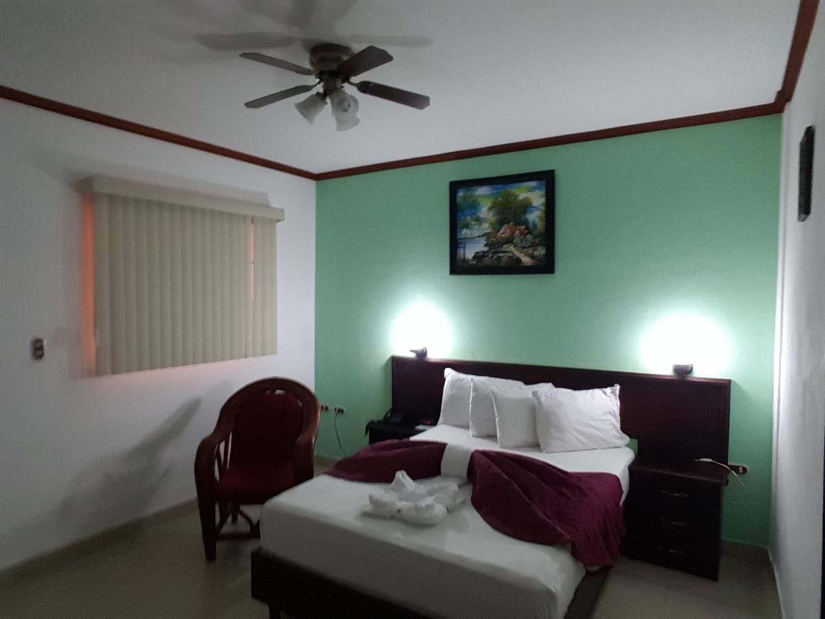 Hotel Don Vito Estelí Esterno foto